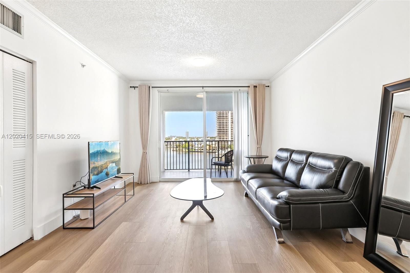 17150 N Bay Rd #2808 Sunny Isles Beach, FL 33160