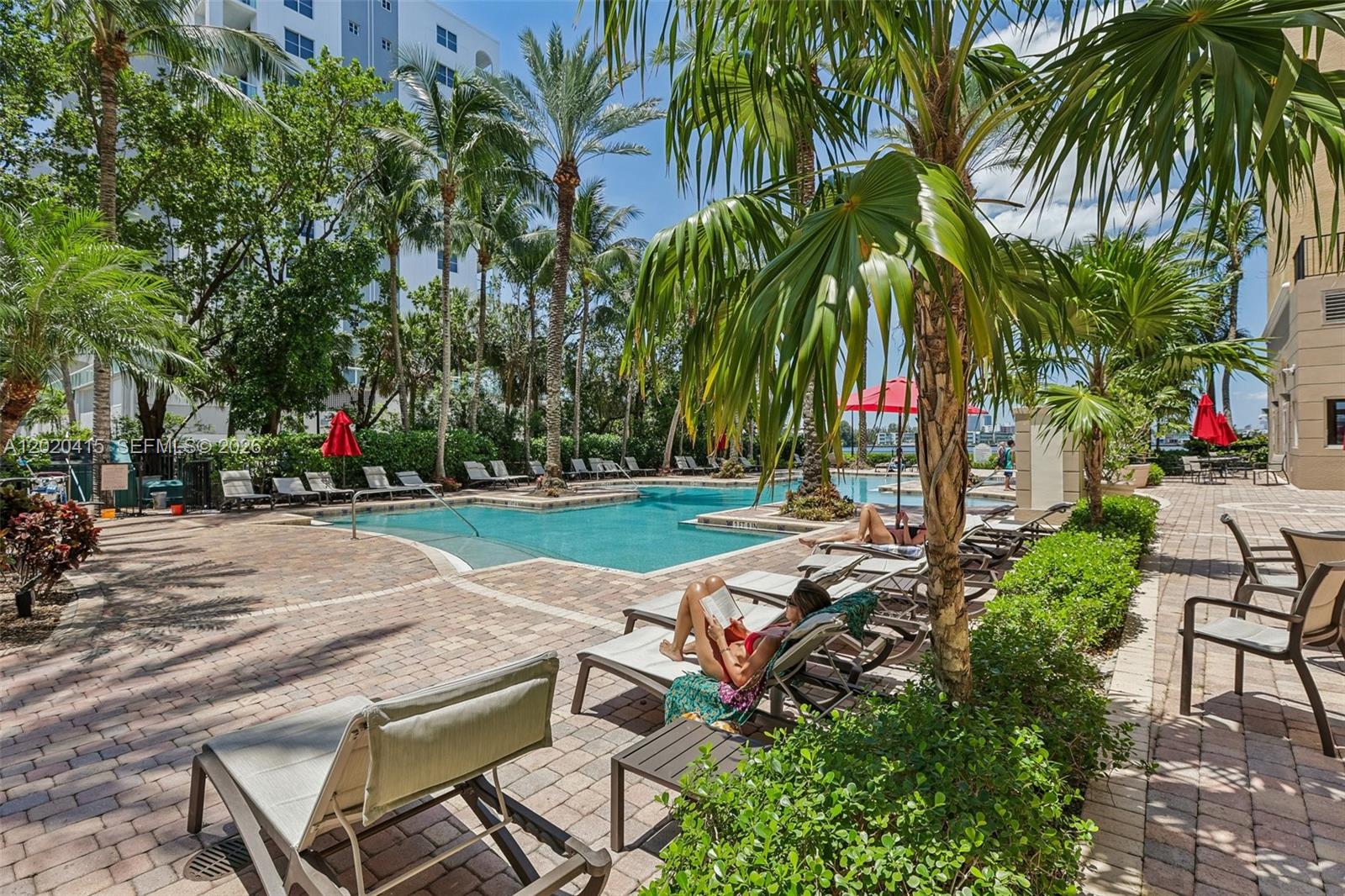 17150 N Bay Rd #2808 Sunny Isles Beach, FL 33160