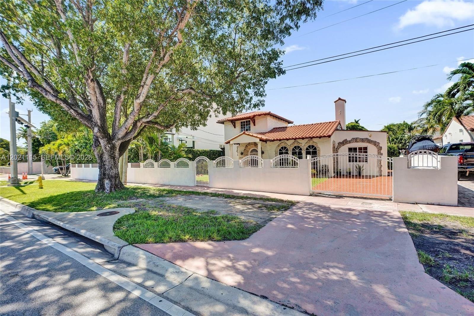 2024 Alton Rd Miami Beach, FL 33140