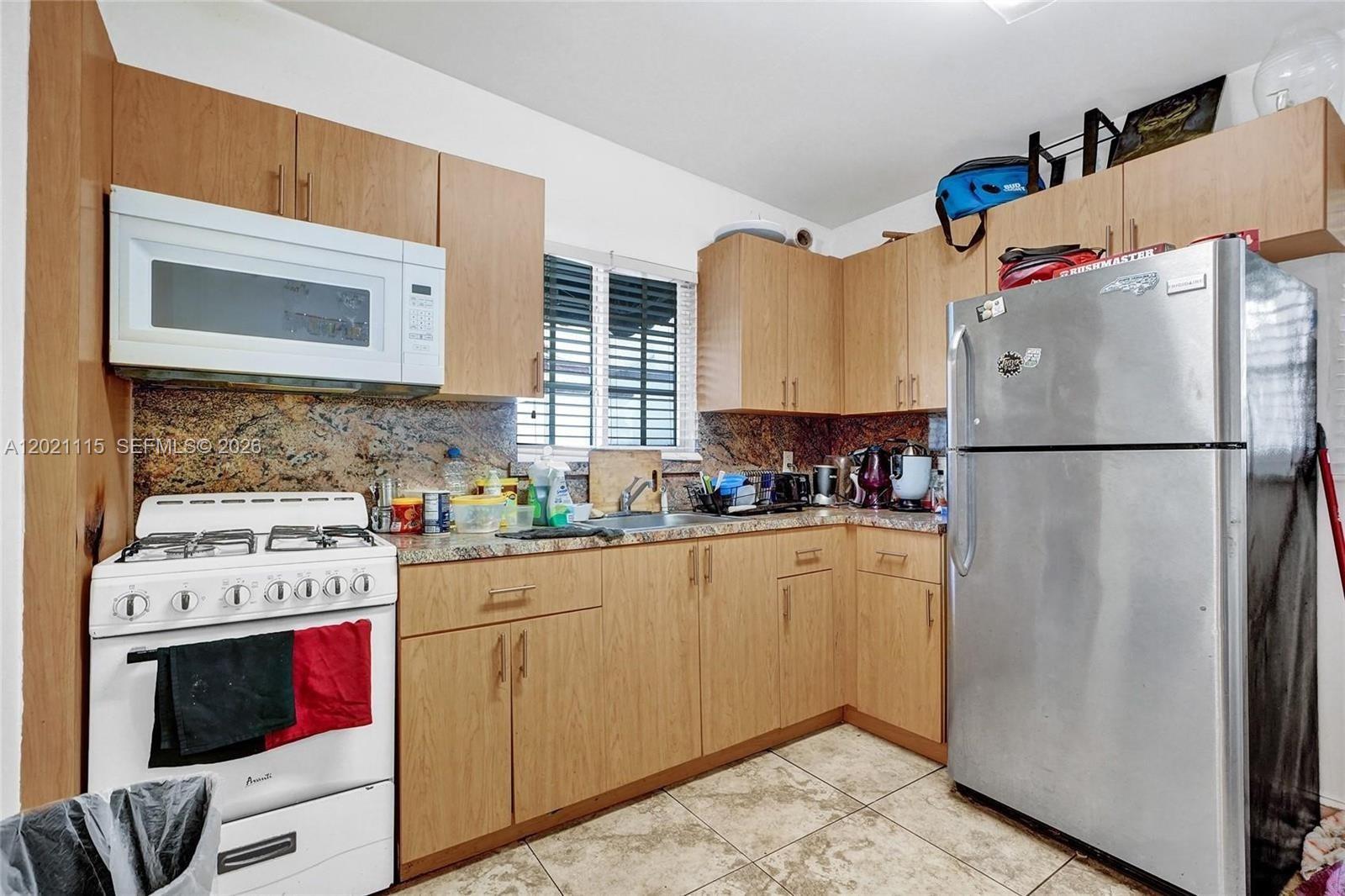 2024 Alton Rd Miami Beach, FL 33140