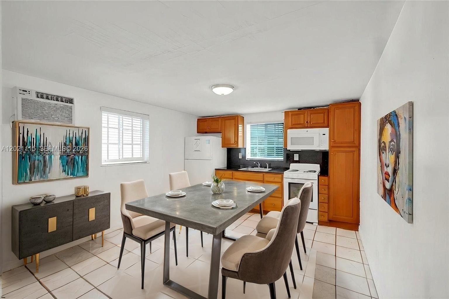 2024 Alton Rd Miami Beach, FL 33140