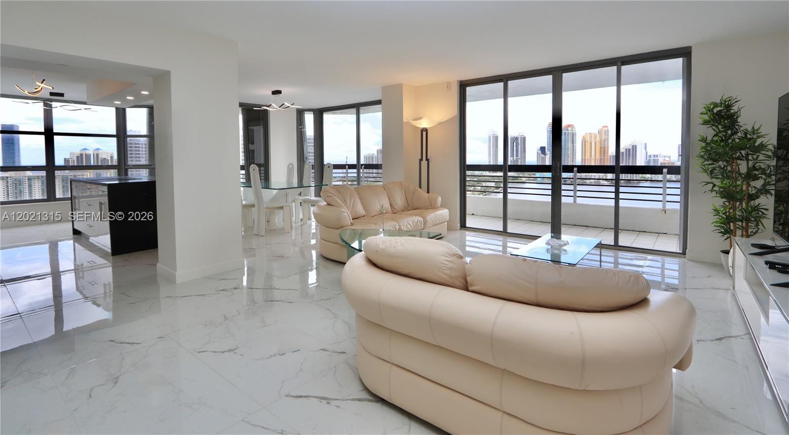 3530 Mystic Pointe Dr #2510 Aventura, FL 33180