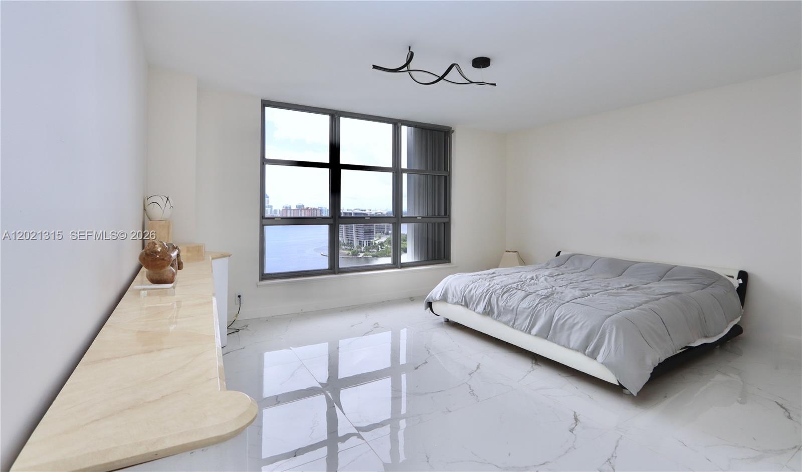 3530 Mystic Pointe Dr #2510 Aventura, FL 33180
