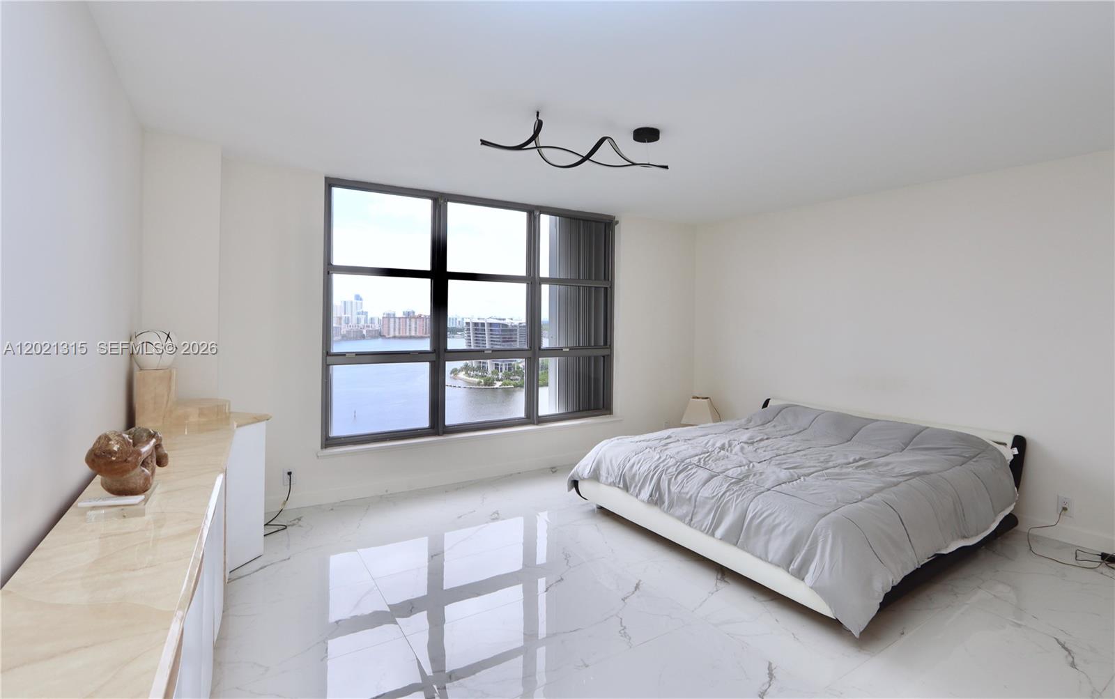 3530 Mystic Pointe Dr #2510 Aventura, FL 33180