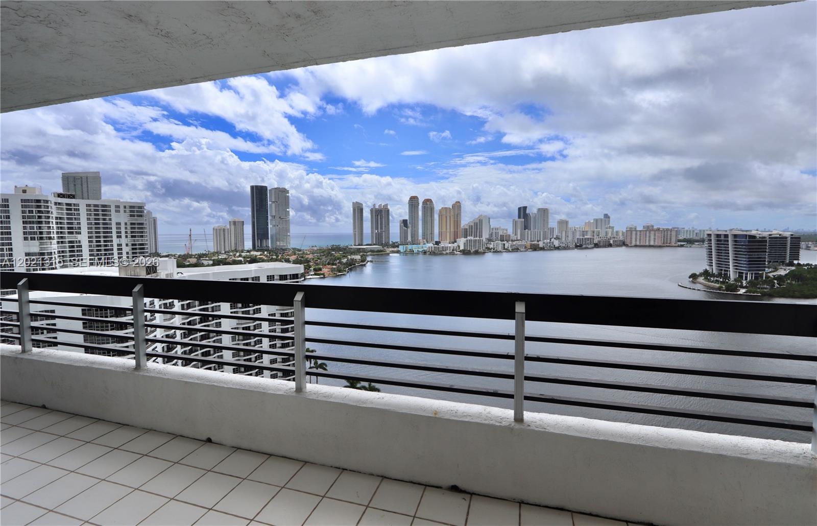 3530 Mystic Pointe Dr #2510 Aventura, FL 33180