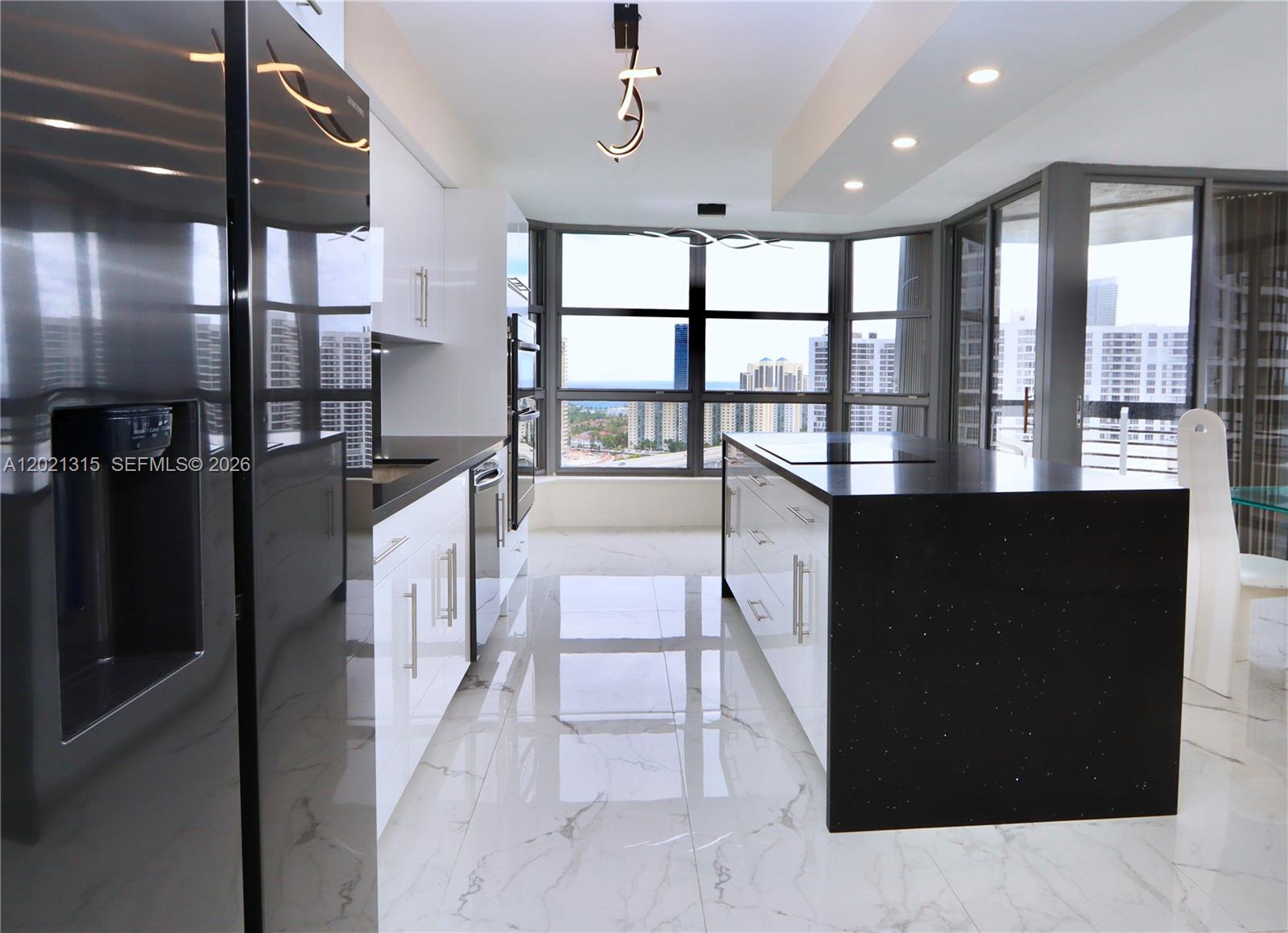 3530 Mystic Pointe Dr #2510 Aventura, FL 33180