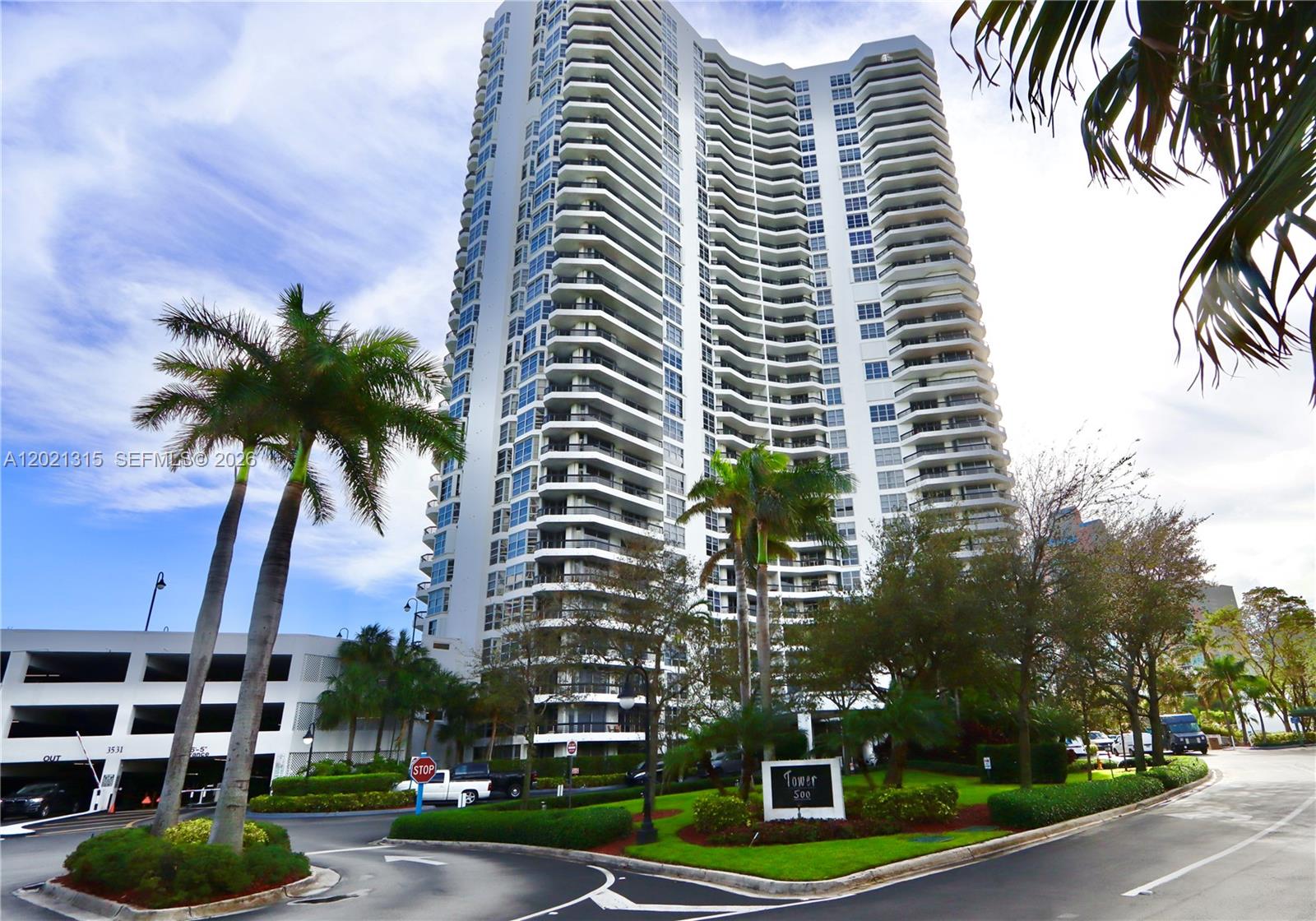 3530 Mystic Pointe Dr #2510 Aventura, FL 33180