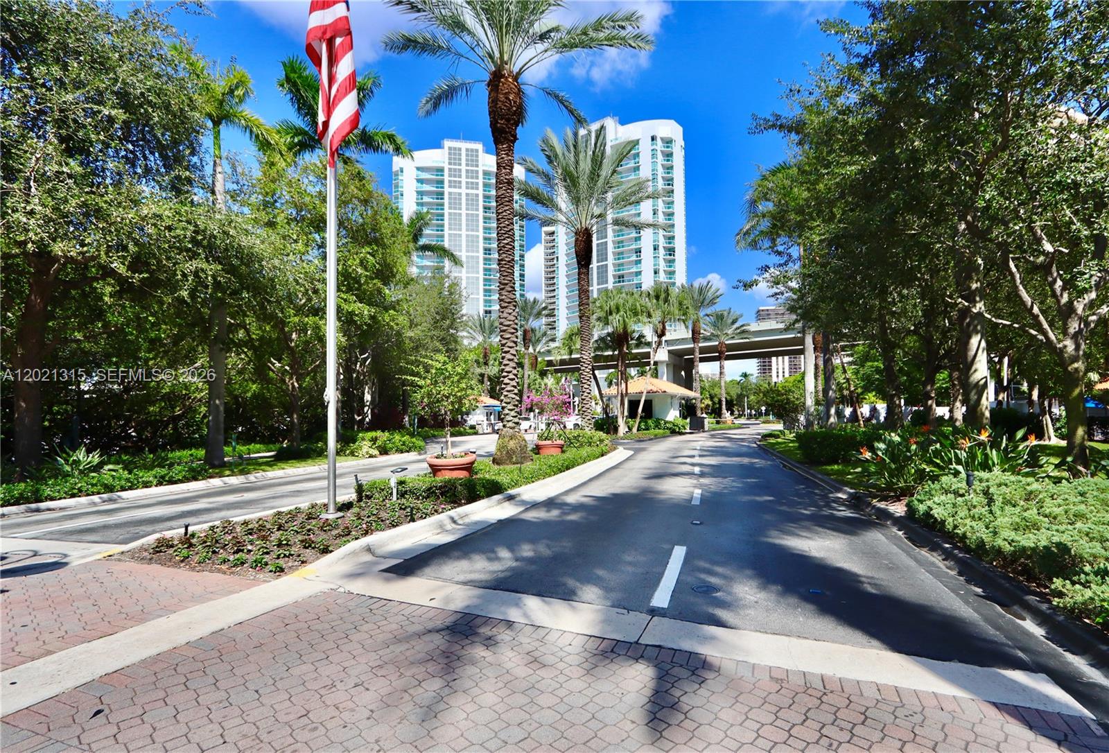 3530 Mystic Pointe Dr #2510 Aventura, FL 33180