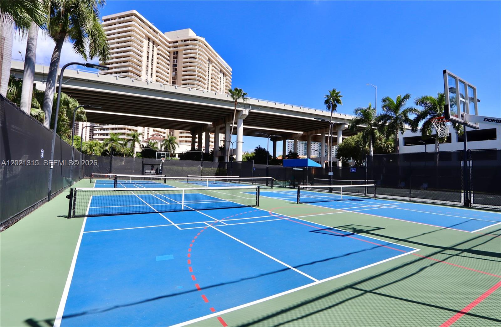 3530 Mystic Pointe Dr #2510 Aventura, FL 33180