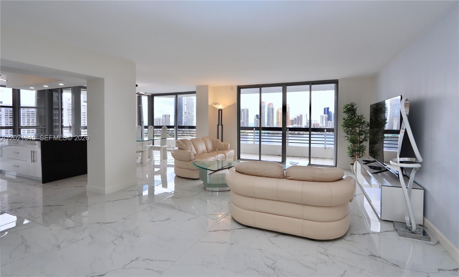 3530 Mystic Pointe Dr #2510 Aventura, FL 33180
