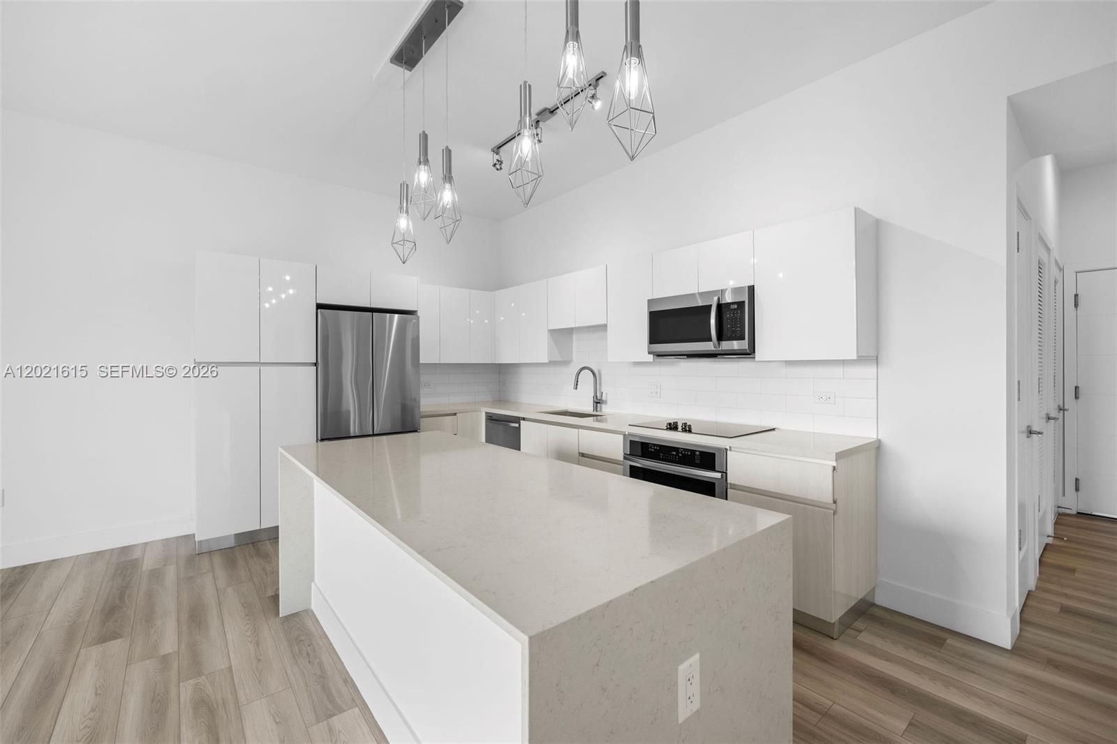 101 Diplomat Pkwy #308