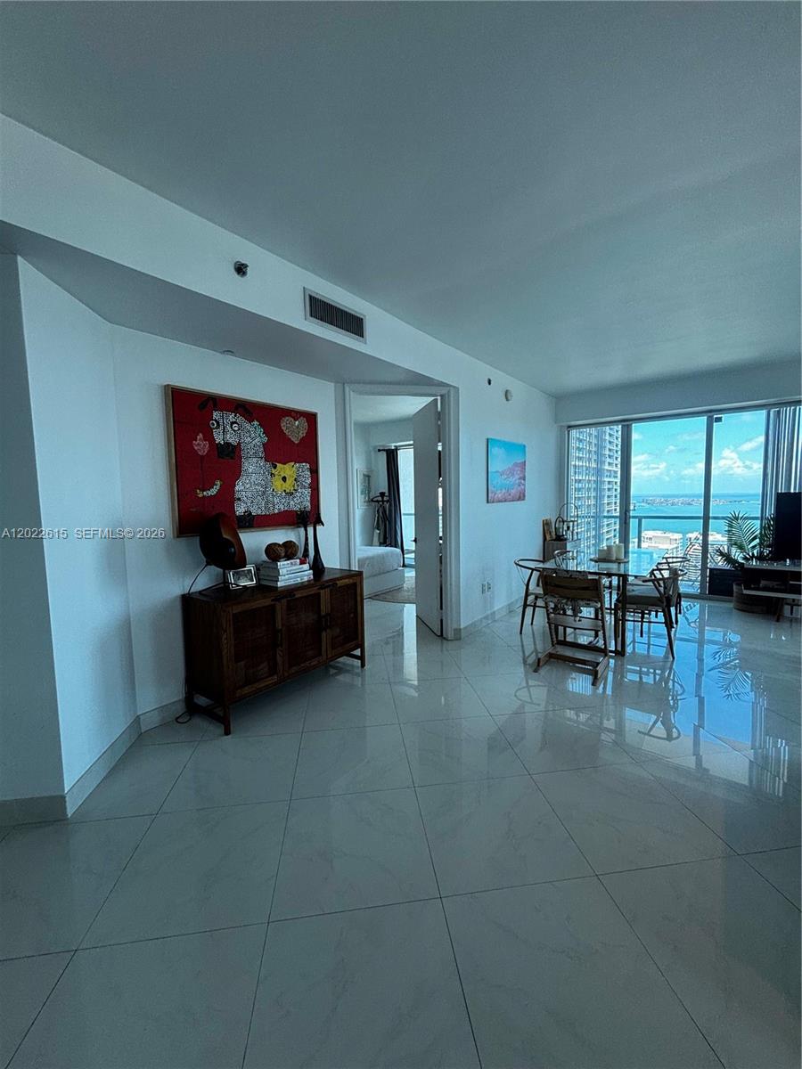 500 Brickell Ave #4102 Miami, FL 33131