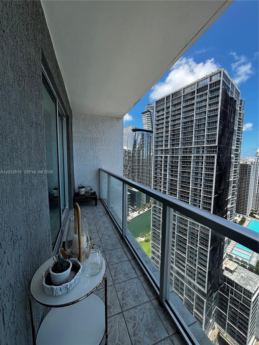 500 Brickell Ave #4102 Miami, FL 33131