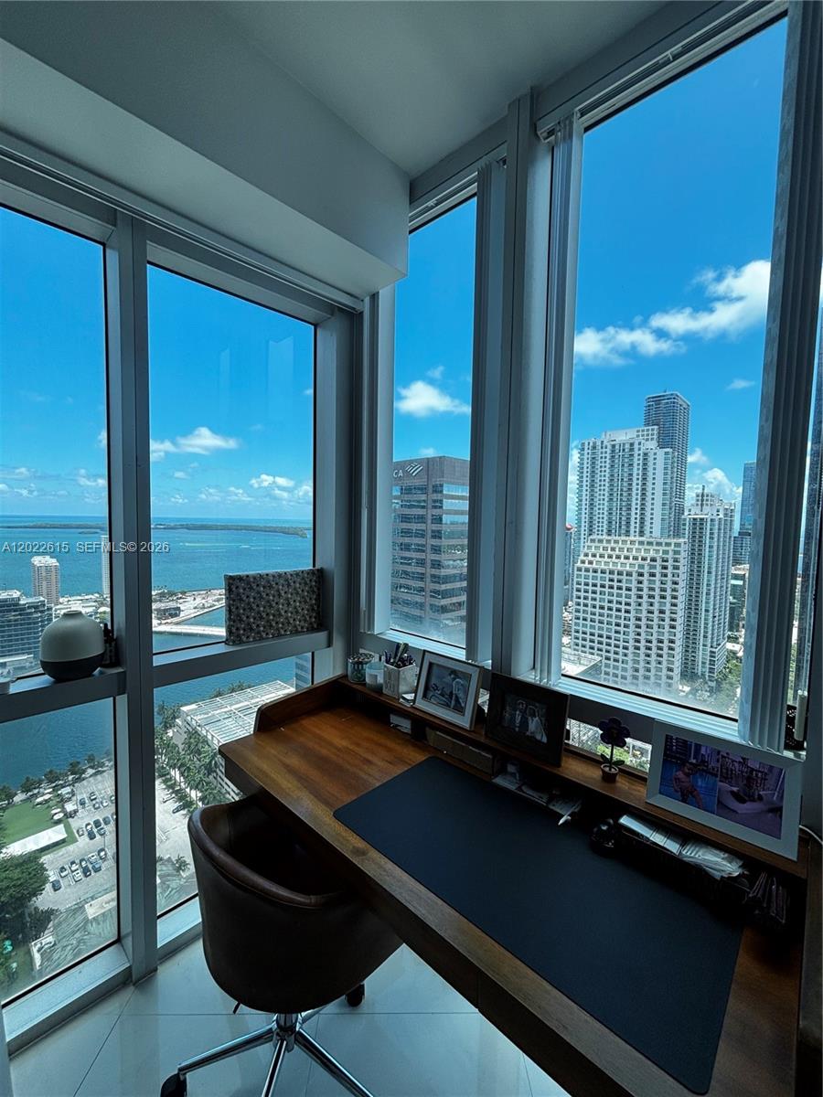 500 Brickell Ave #4102 Miami, FL 33131