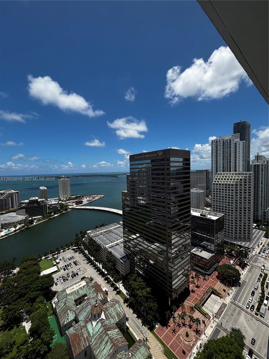 500 Brickell Ave #4102 Miami, FL 33131