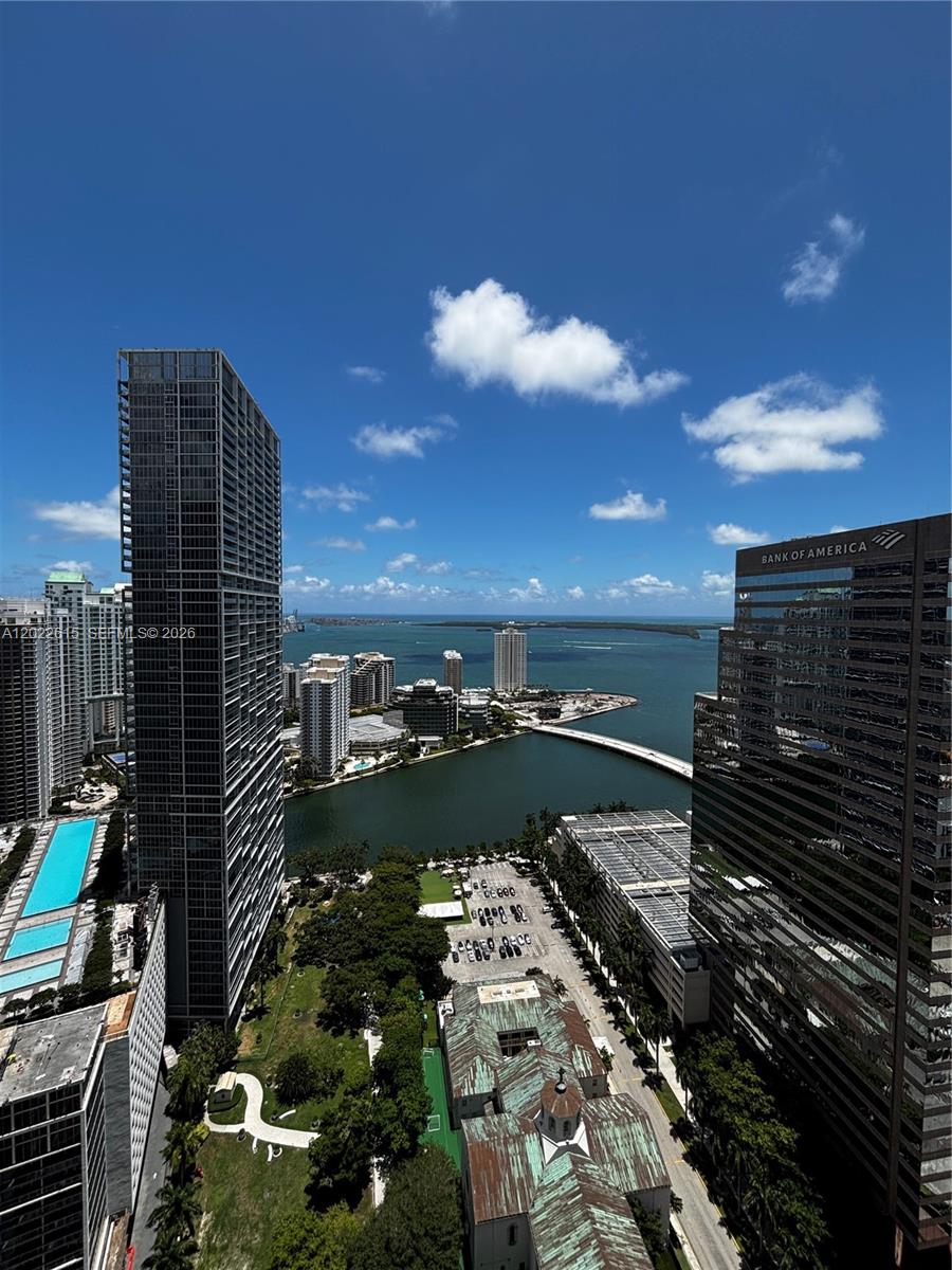 500 Brickell Ave #4102 Miami, FL 33131