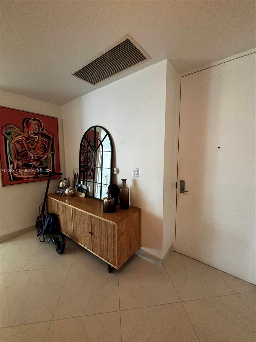 500 Brickell Ave #4102 Miami, FL 33131