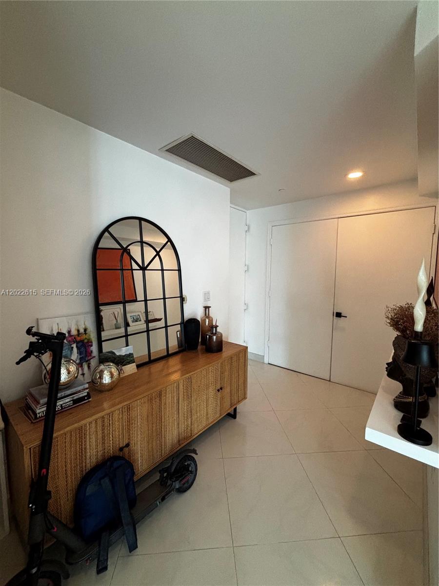 500 Brickell Ave #4102 Miami, FL 33131