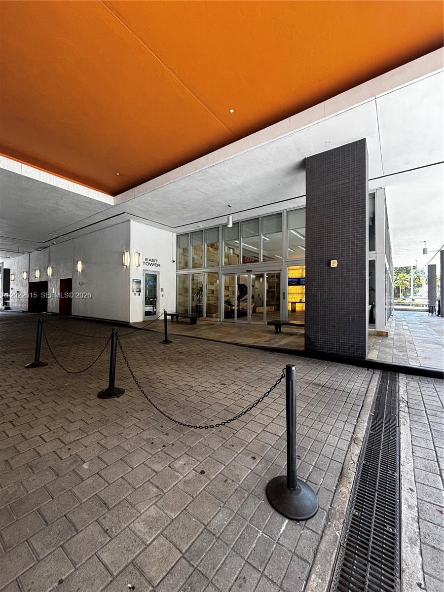 500 Brickell Ave #4102 Miami, FL 33131