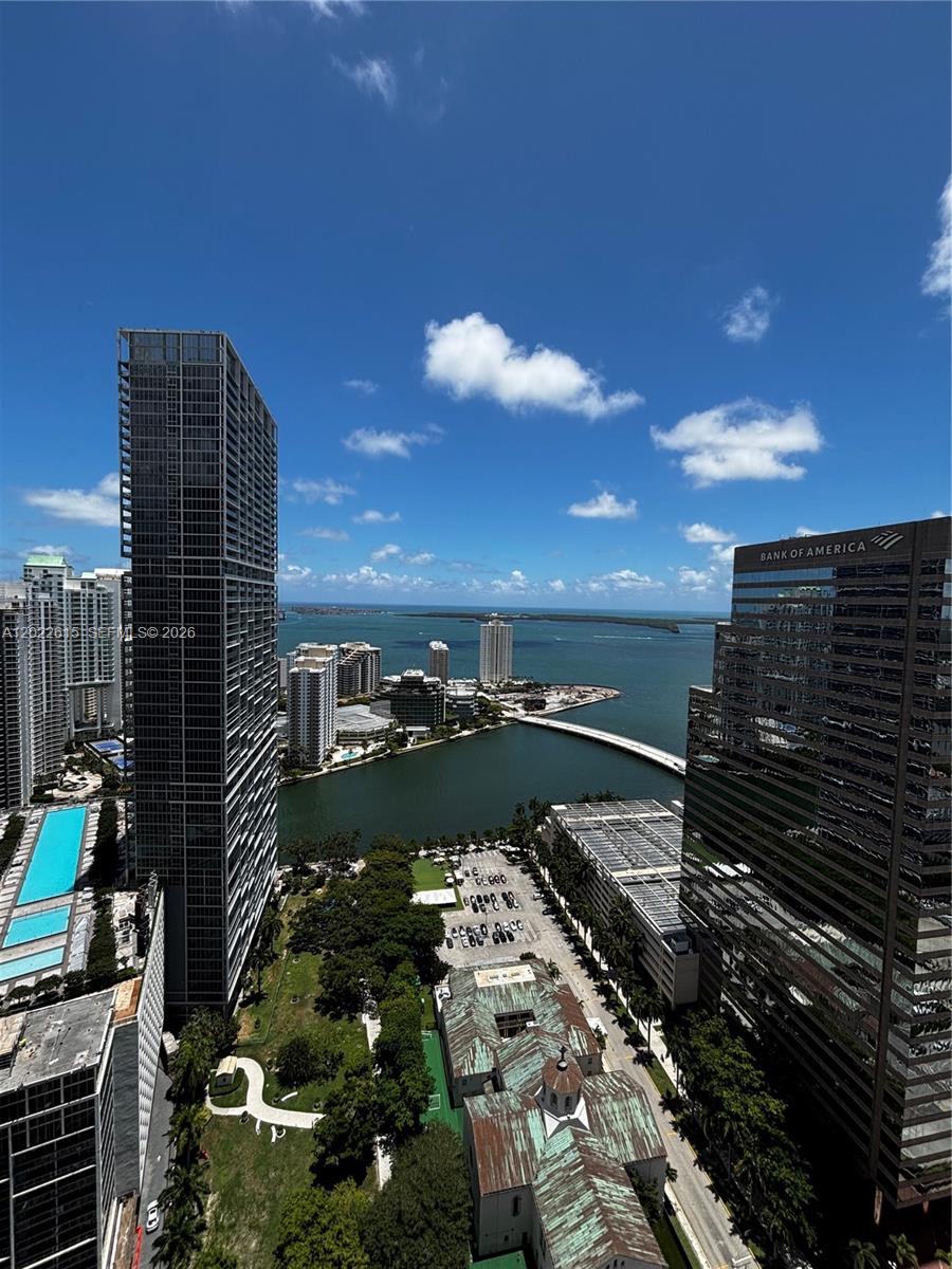 500 Brickell Ave #4102 Miami, FL 33131