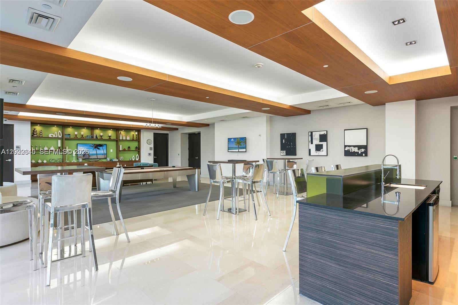 500 Brickell Ave #4102 Miami, FL 33131