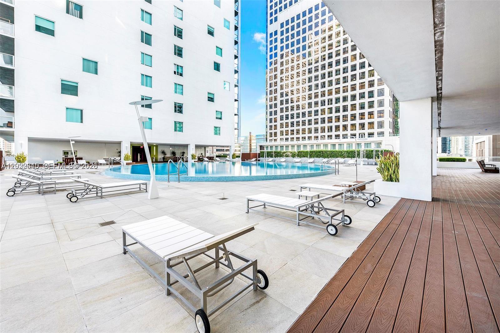 500 Brickell Ave #4102 Miami, FL 33131