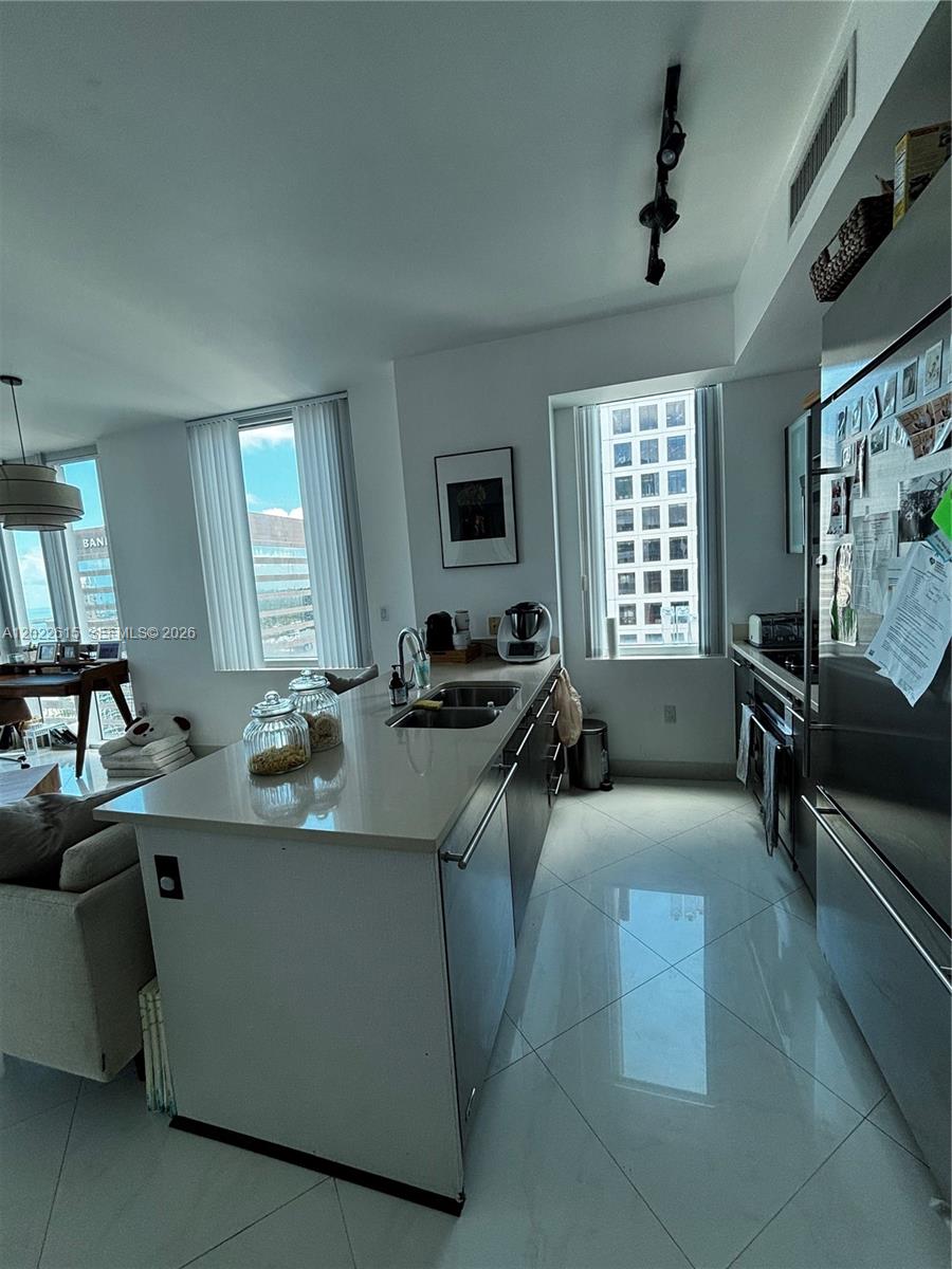 500 Brickell Ave #4102 Miami, FL 33131