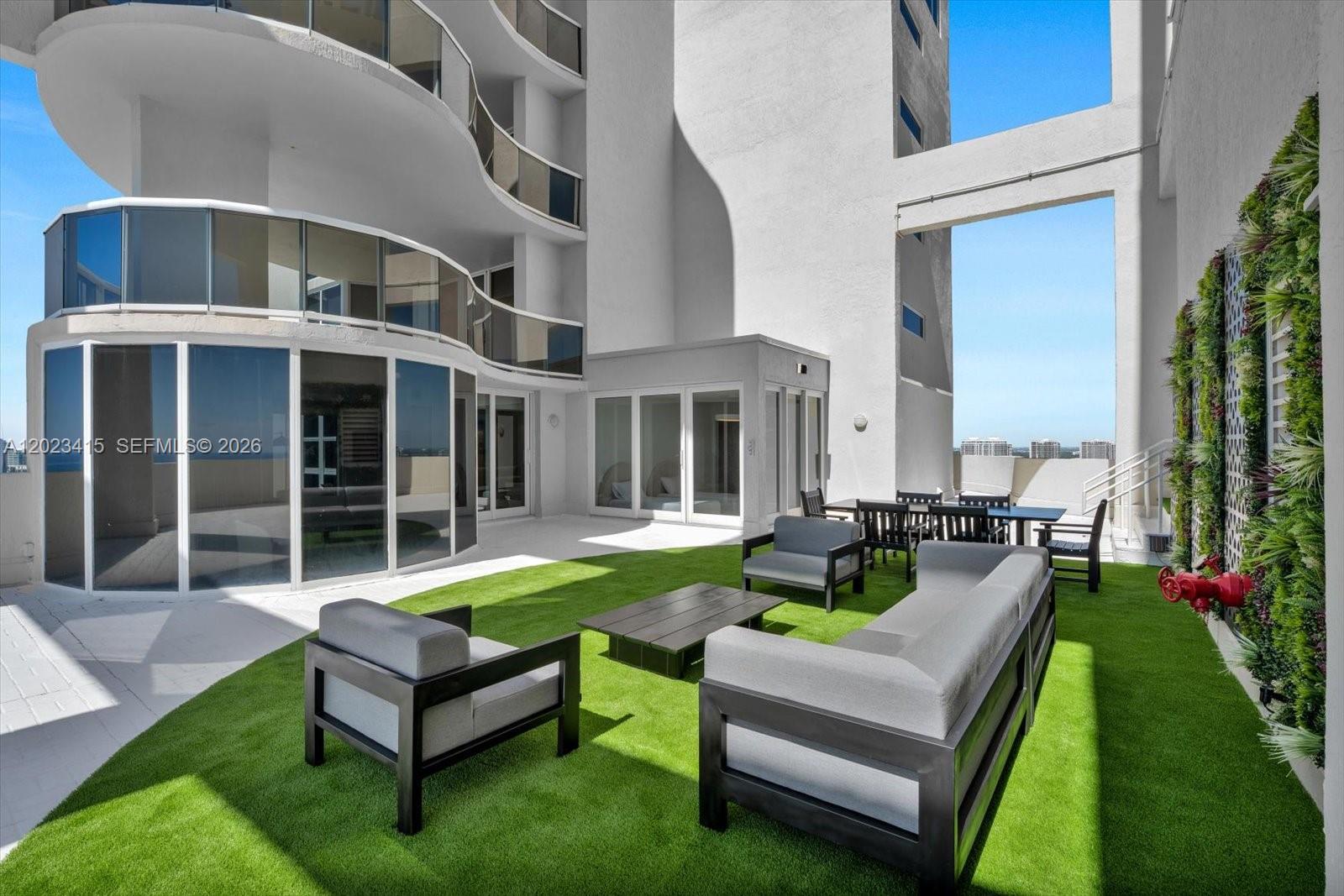 17555 Collins Ave #3204 Sunny Isles Beach, FL 33160