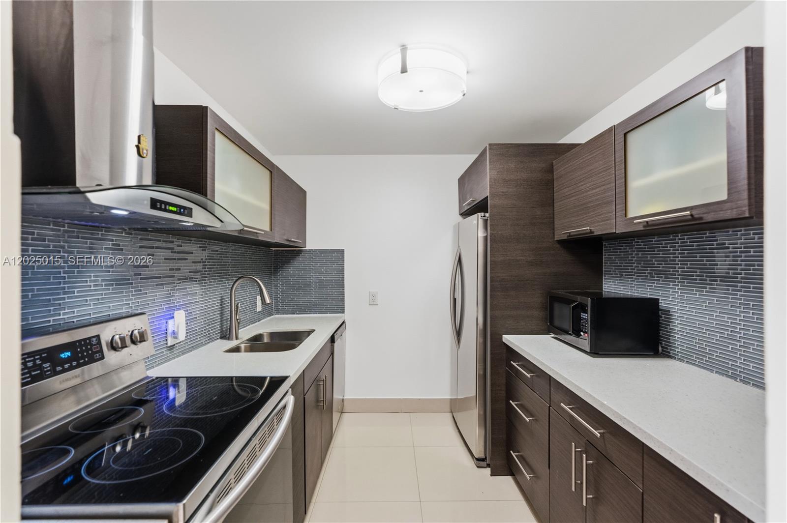 3625 N Country Clb Dr #402