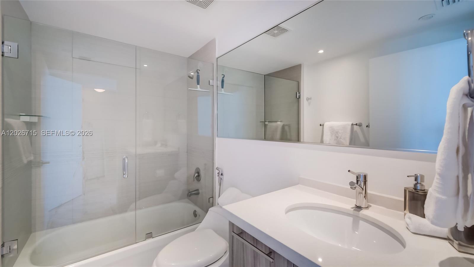6700 Indian Crk Dr #1102 Miami Beach, FL 33141