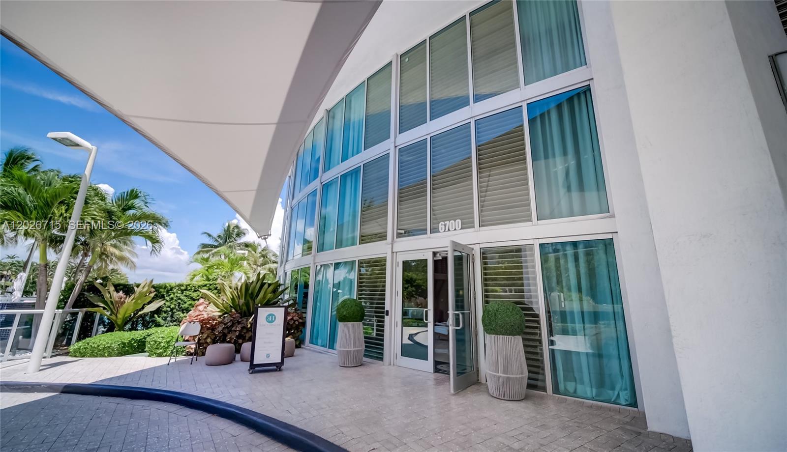 6700 Indian Crk Dr #1102 Miami Beach, FL 33141