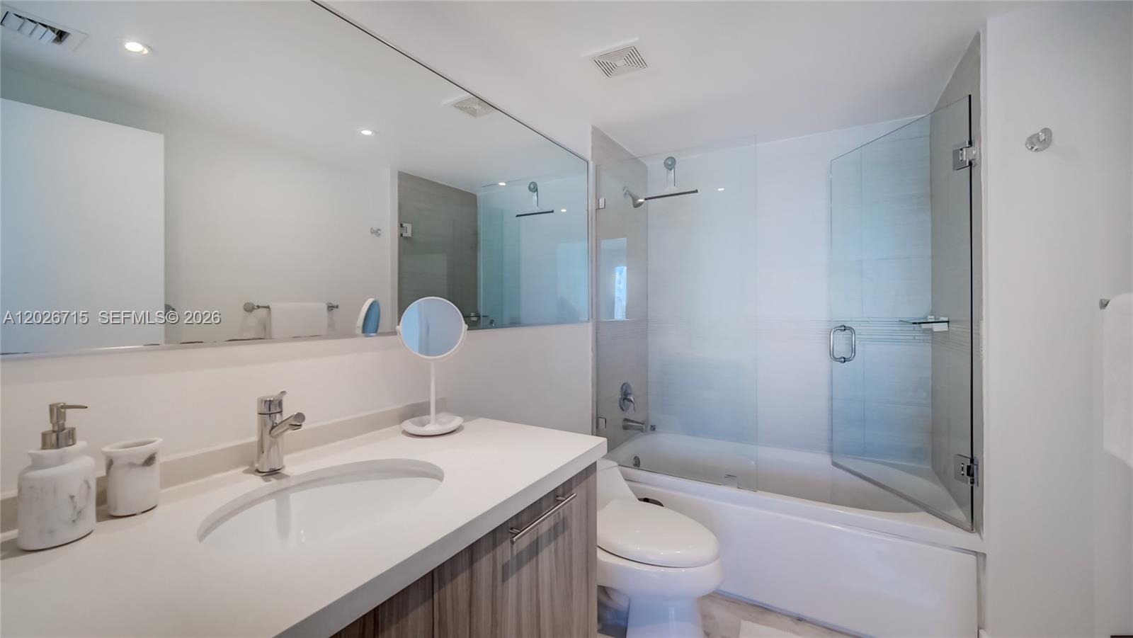 6700 Indian Crk Dr #1102 Miami Beach, FL 33141