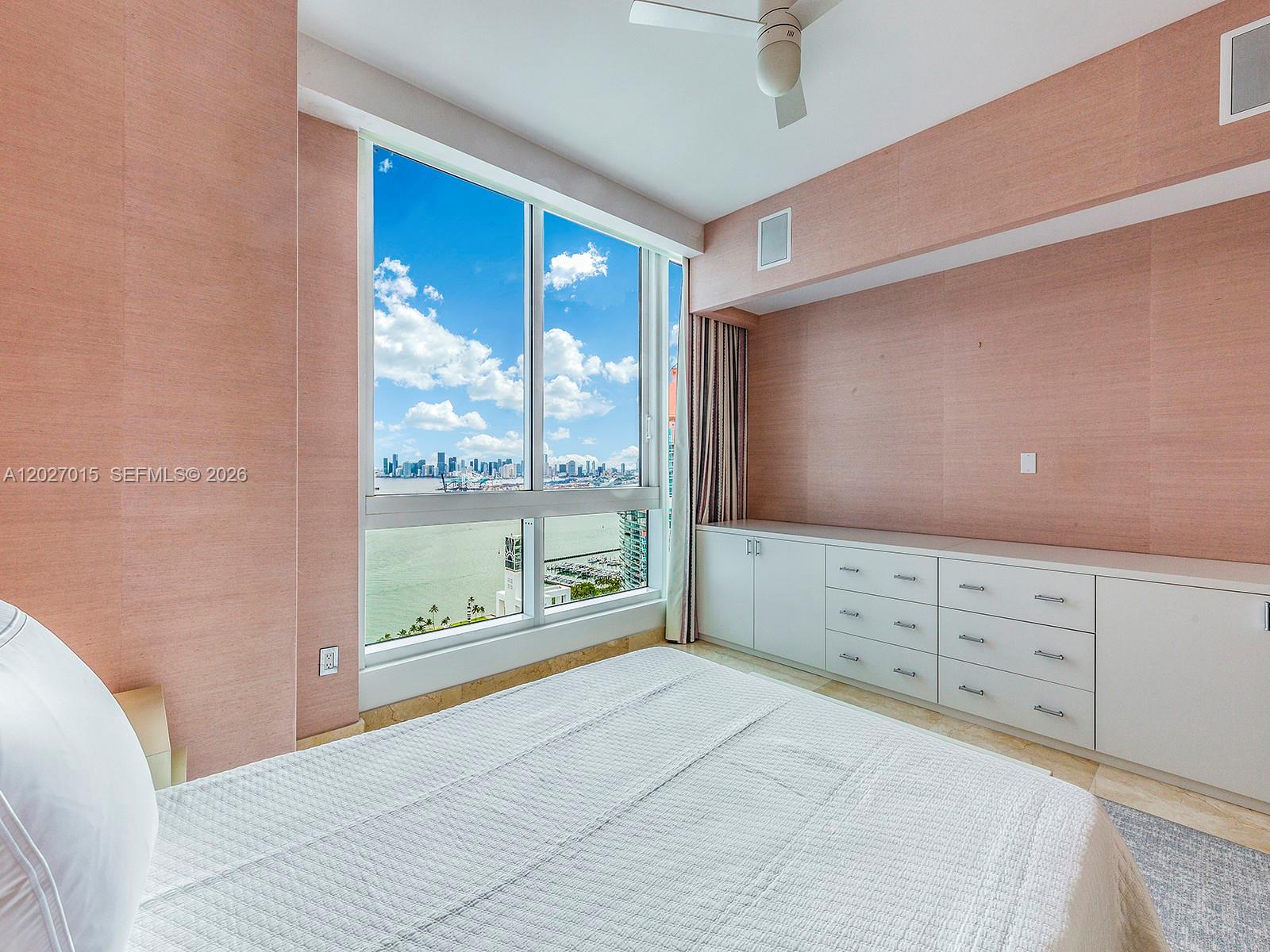 100 S Pointe Dr #3407 Miami Beach, FL 33139