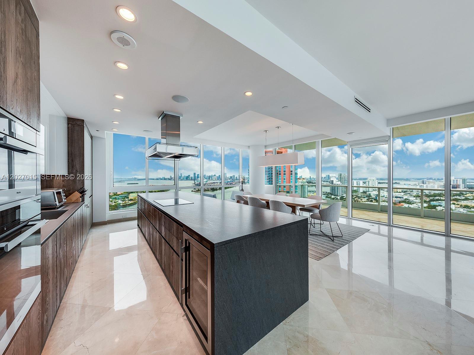 100 S Pointe Dr #3407 Miami Beach, FL 33139