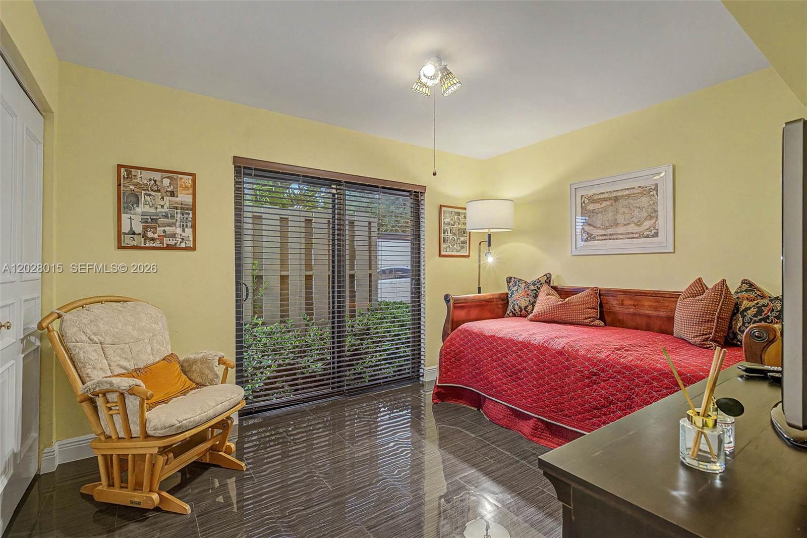 6671 SW 70th Ter #20 South Miami, FL 33143