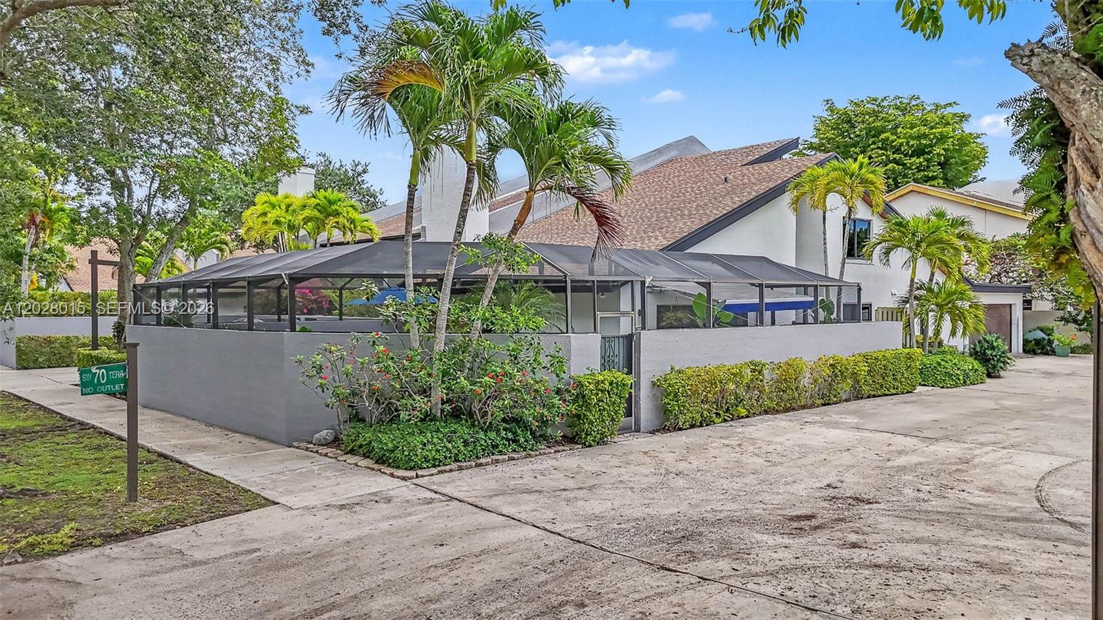 6671 SW 70th Ter #20 South Miami, FL 33143