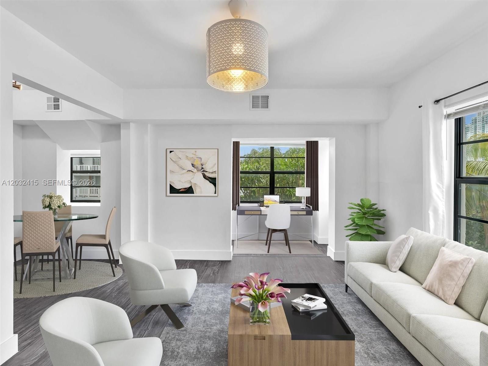 934 Michigan Ave #305