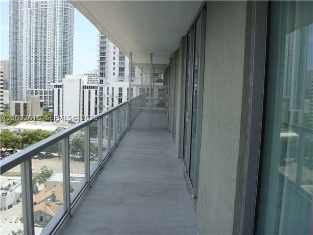 image Axis on Brickell North8