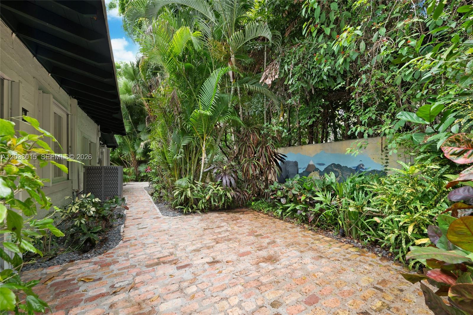 3797 El Prado Miami, FL 33133
