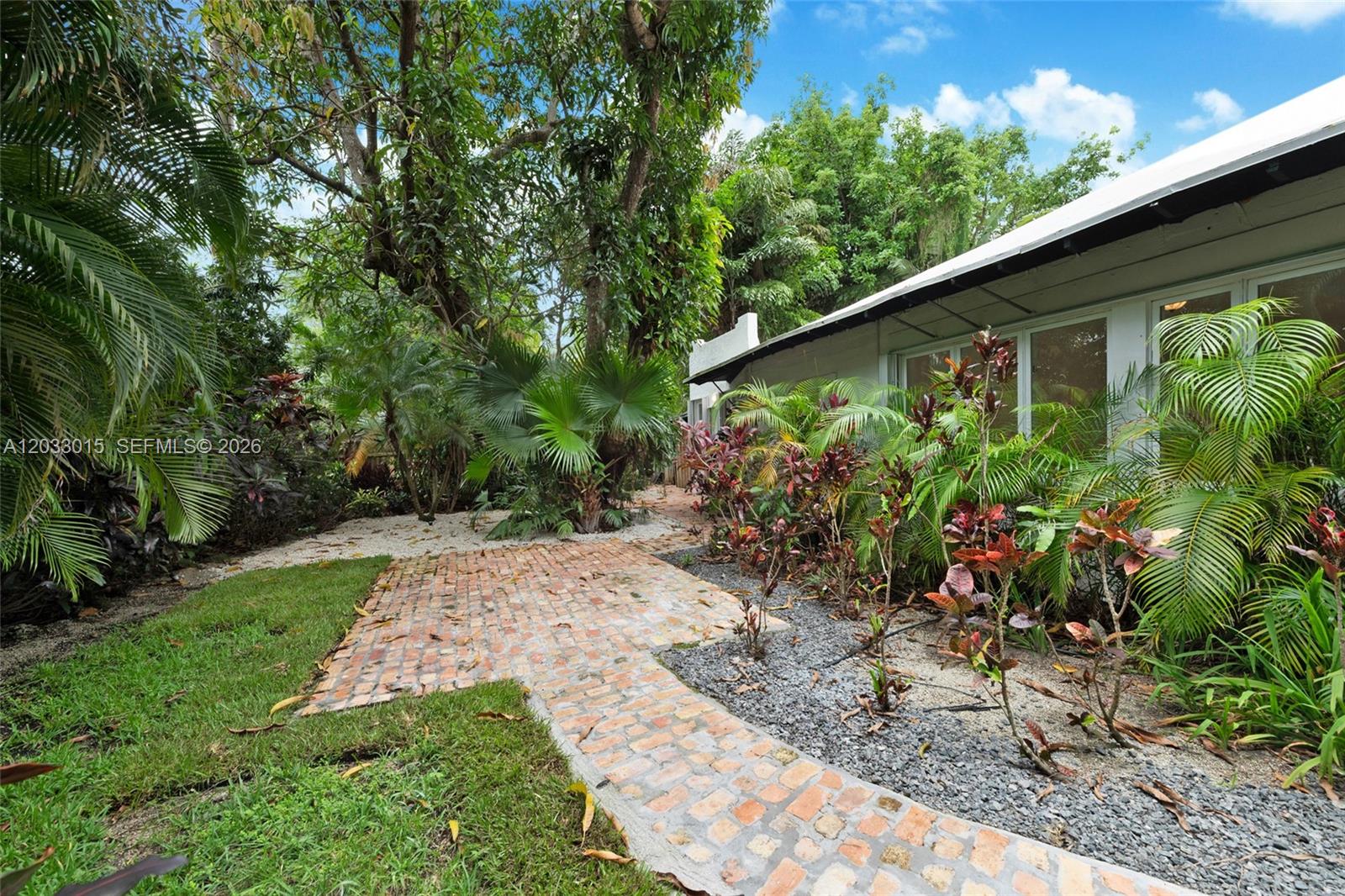 3797 El Prado Miami, FL 33133