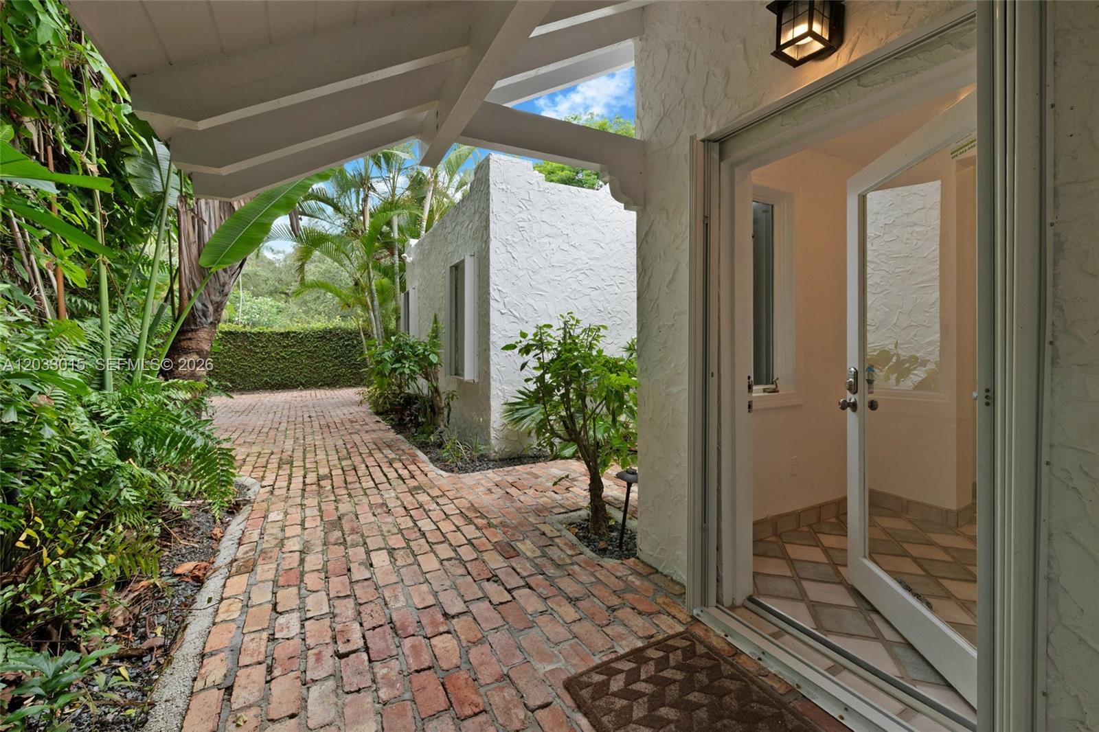 3797 El Prado Miami, FL 33133