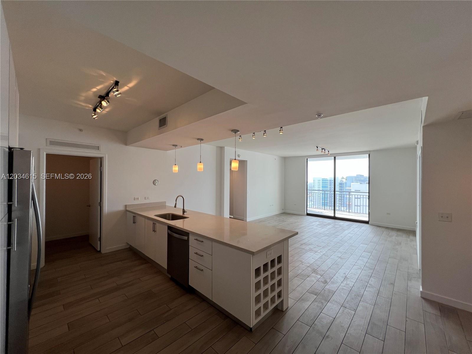 999 SW 1st #2405 Miami, FL 33130