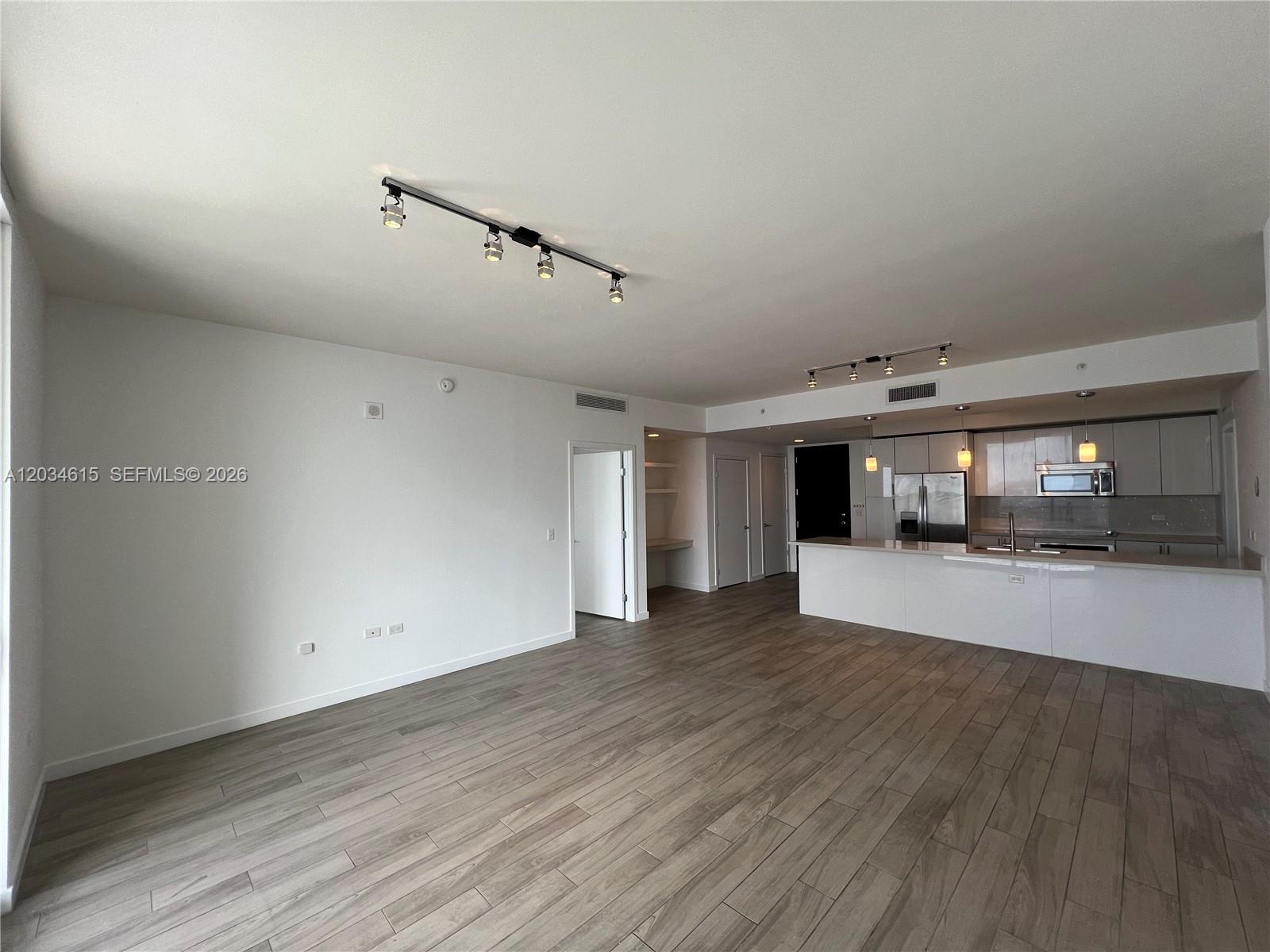 999 SW 1st #2405 Miami, FL 33130