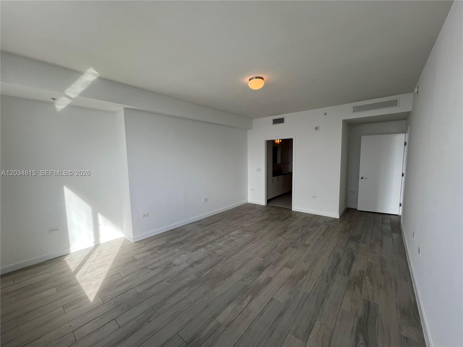 999 SW 1st #2405 Miami, FL 33130