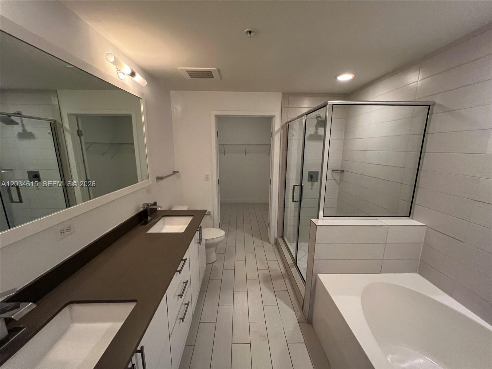 999 SW 1st #2405 Miami, FL 33130