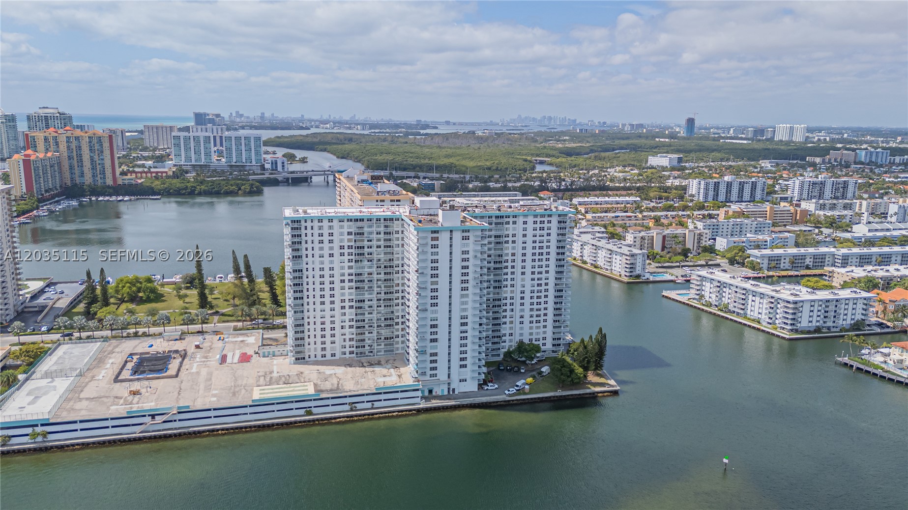 image Winston Towers 5001