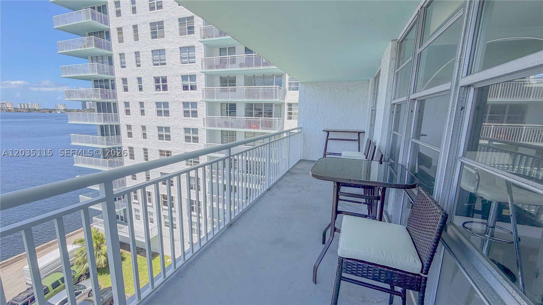 image Winston Towers 50032