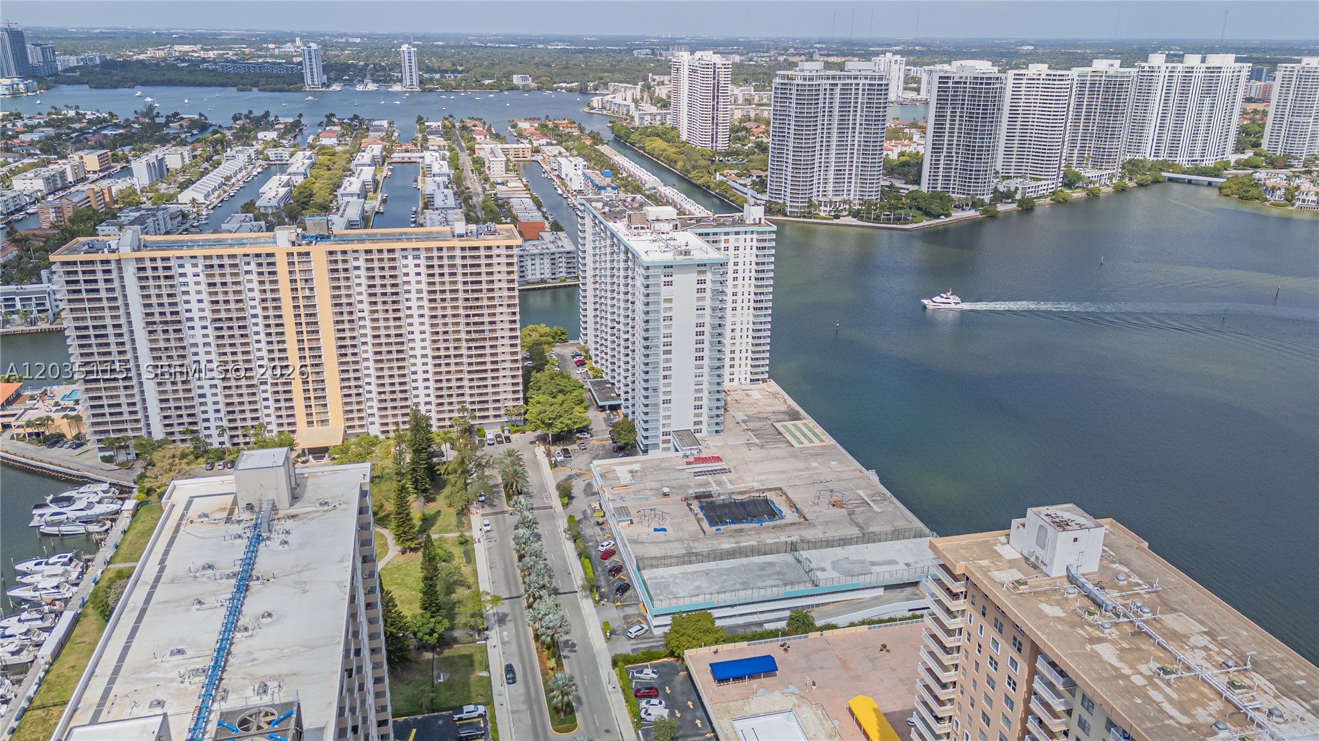 image Winston Towers 5005