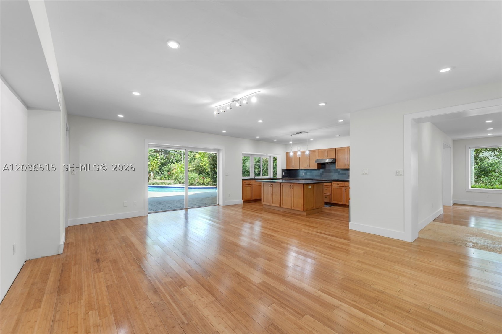 7711 SW 47th Ave Coral Gables, FL 33143