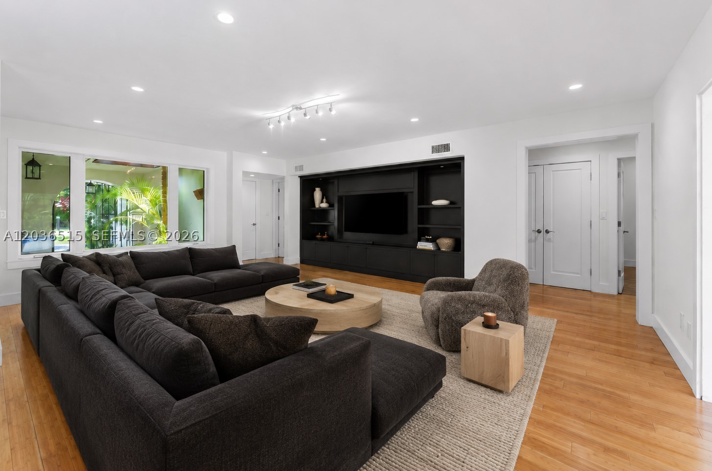 7711 SW 47th Ave Coral Gables, FL 33143